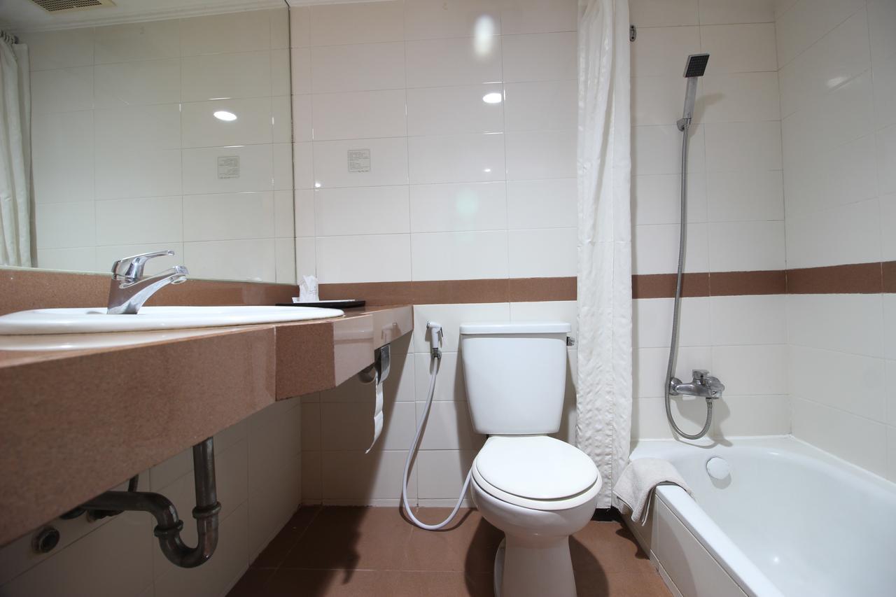 Reddoorz Premium @ Slamet Riyadi 2 Solo Extérieur photo