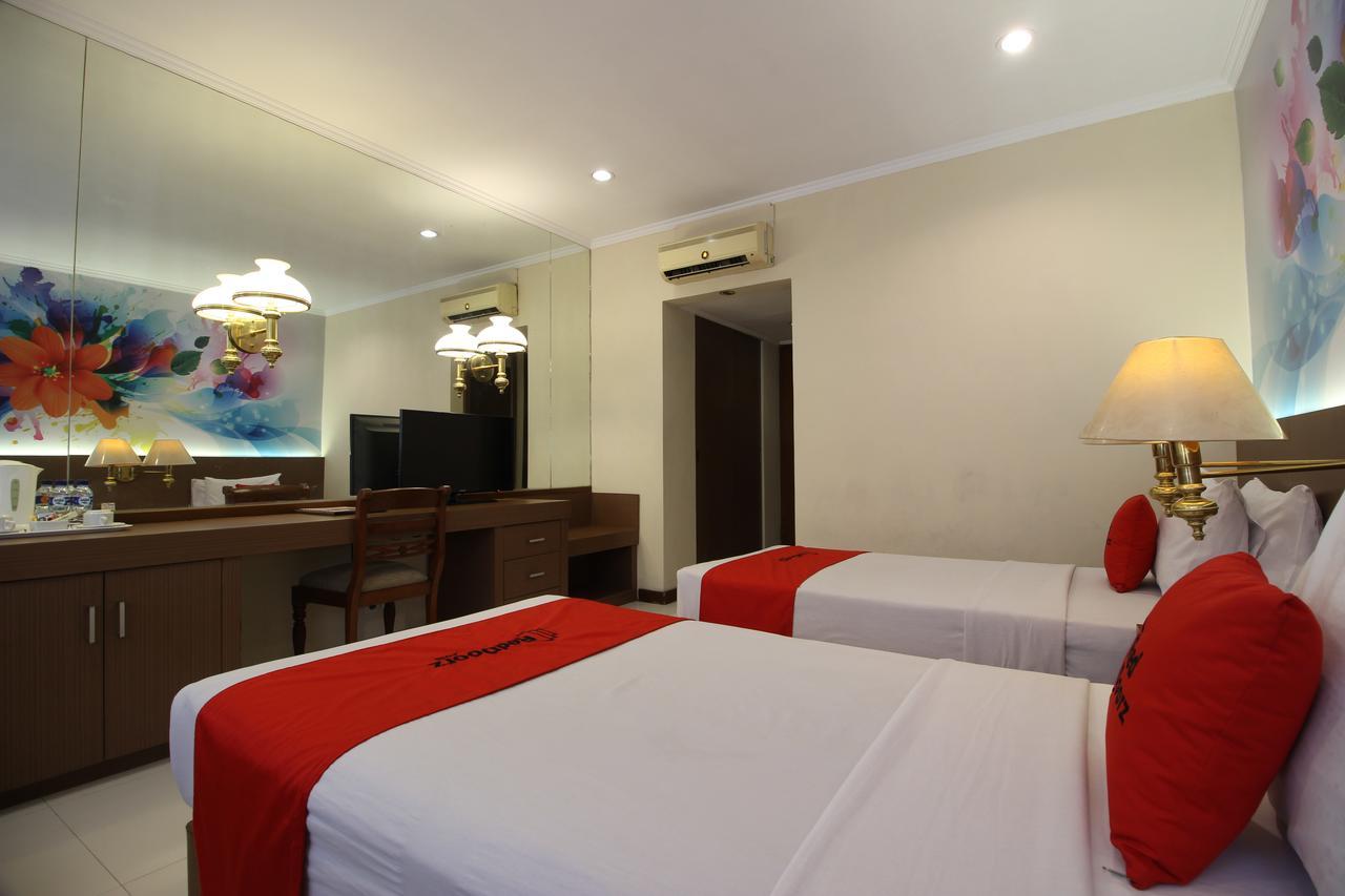 Reddoorz Premium @ Slamet Riyadi 2 Solo Extérieur photo