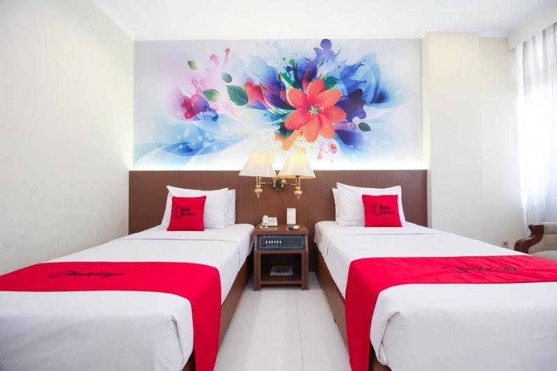 Reddoorz Premium @ Slamet Riyadi 2 Solo Extérieur photo