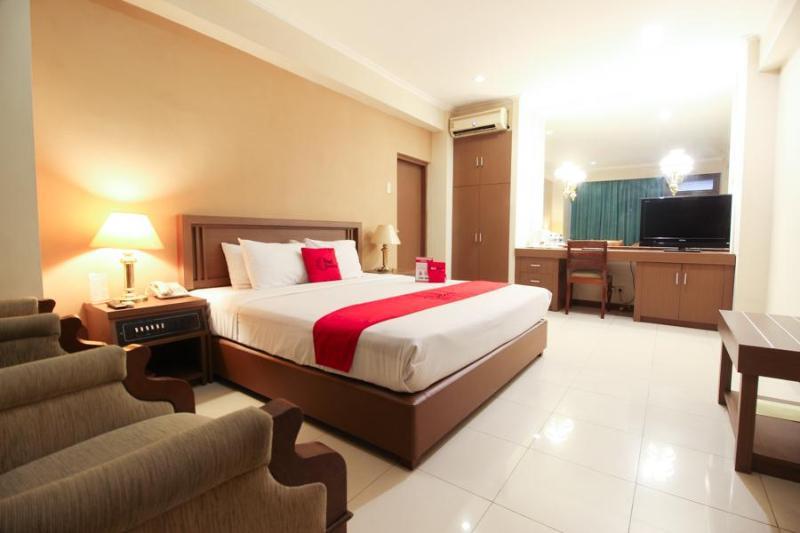 Reddoorz Premium @ Slamet Riyadi 2 Solo Extérieur photo