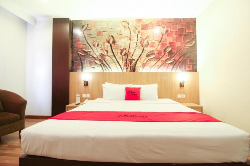 Reddoorz Premium @ Slamet Riyadi 2 Solo Extérieur photo