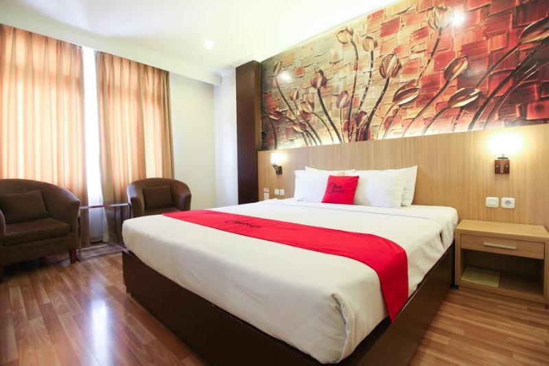 Reddoorz Premium @ Slamet Riyadi 2 Solo Extérieur photo