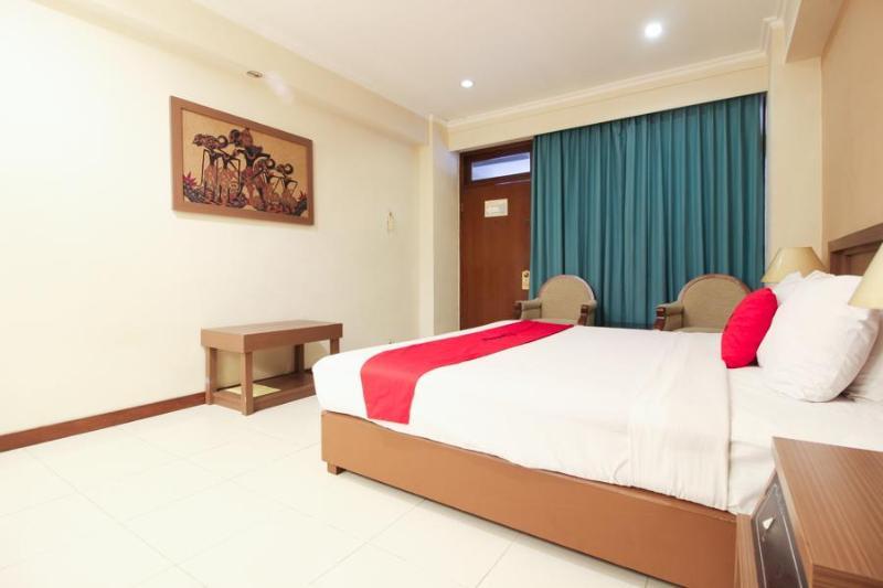 Reddoorz Premium @ Slamet Riyadi 2 Solo Extérieur photo