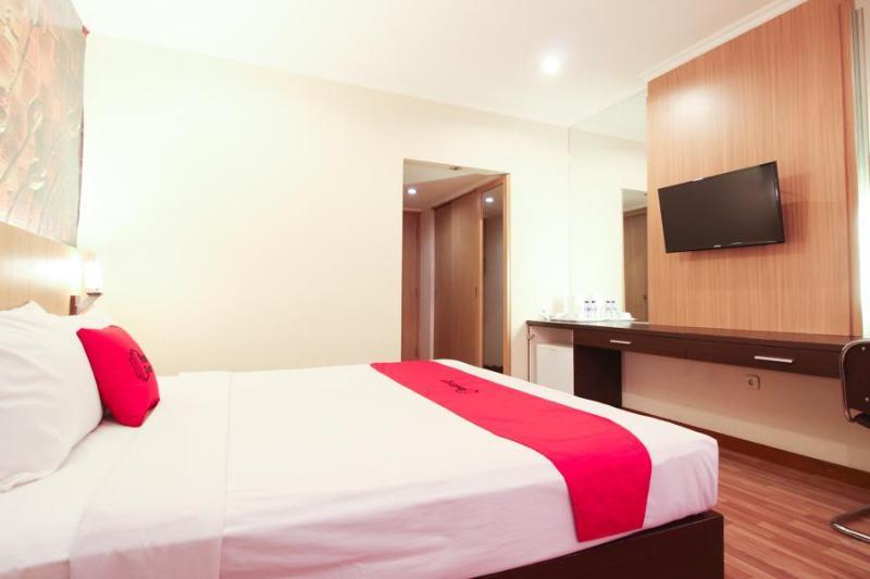 Reddoorz Premium @ Slamet Riyadi 2 Solo Extérieur photo